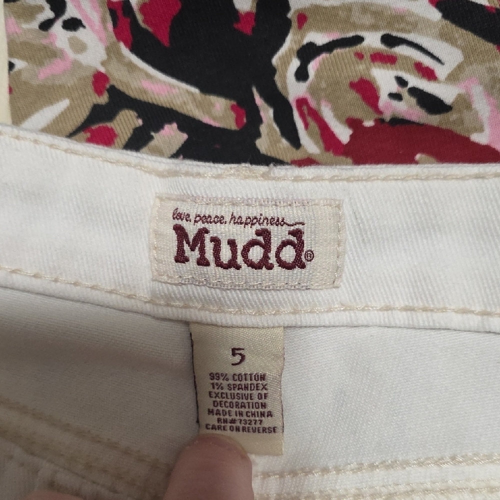 Mudd Women's Cream Jean Shorts - Picture 4 of 6